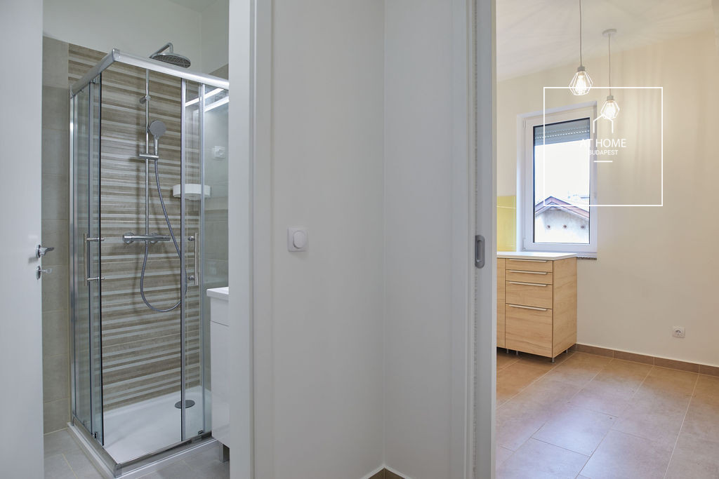 Fully Renovated 3-Bedroom Apartment with Balcony in District XII