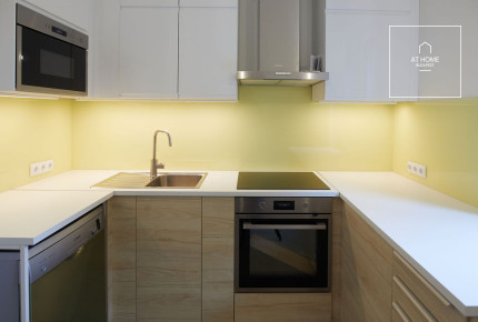 Fully Renovated 3-Bedroom Apartment with Balcony in District XII