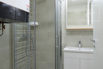 Fully Renovated 3-Bedroom Apartment with Balcony in District XII