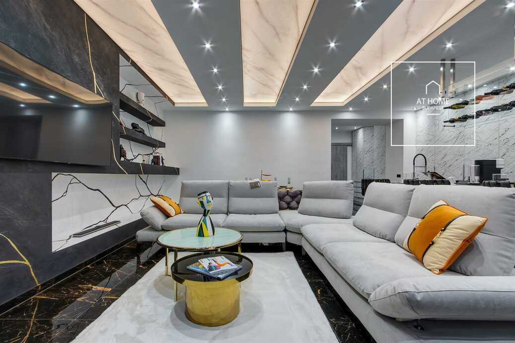 Three-bedroom luxury apartment for rent in the 5th district of Budapest