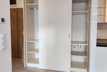 A two-bedroom premium apartment is available for rent in the 13th district of Budapest, Újlipótváros