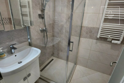 A two-bedroom premium apartment is available for rent in the 13th district of Budapest, Újlipótváros