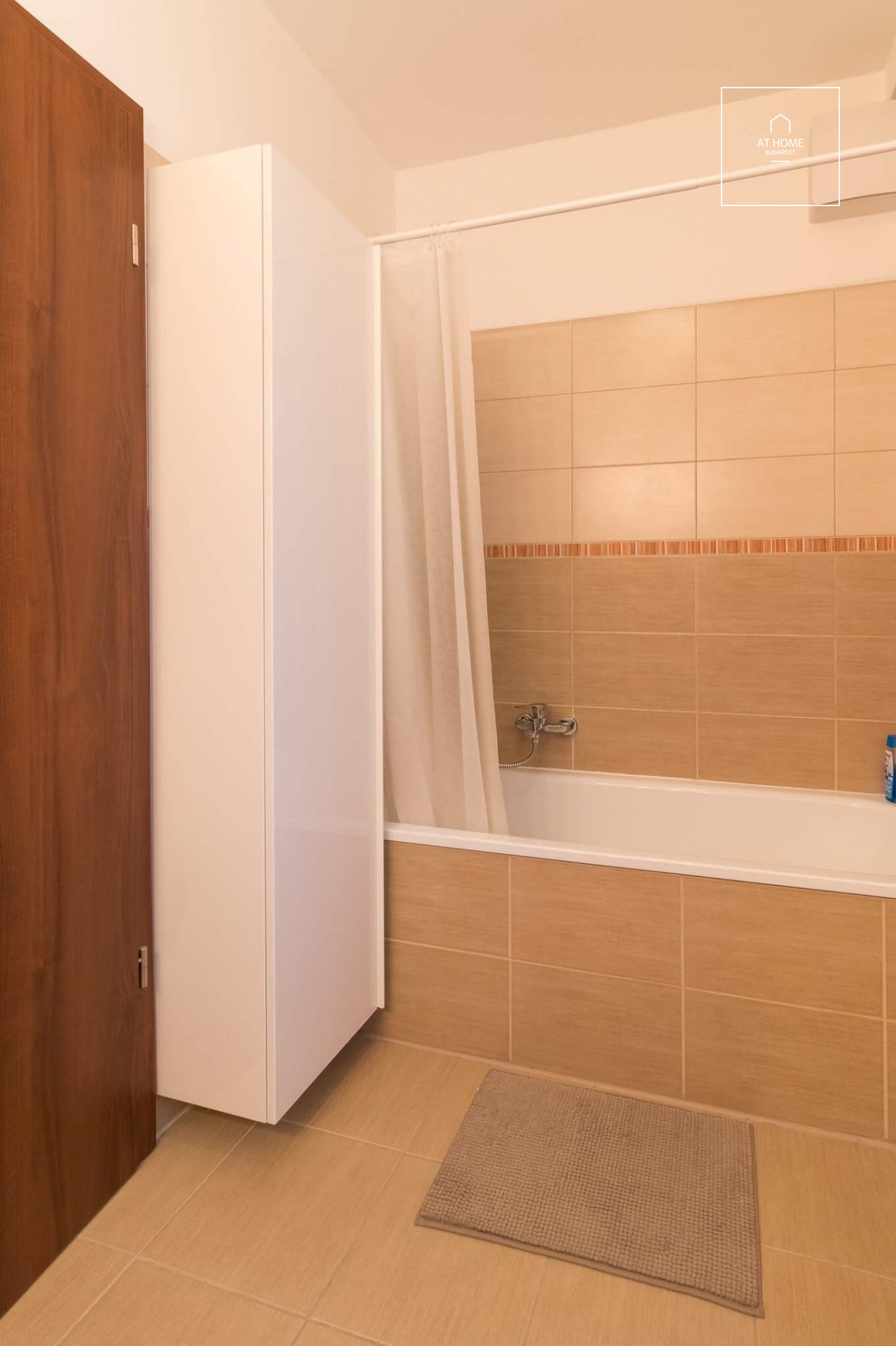 Premium 2-bedroom apartment for rent in district XIII., Marinapart