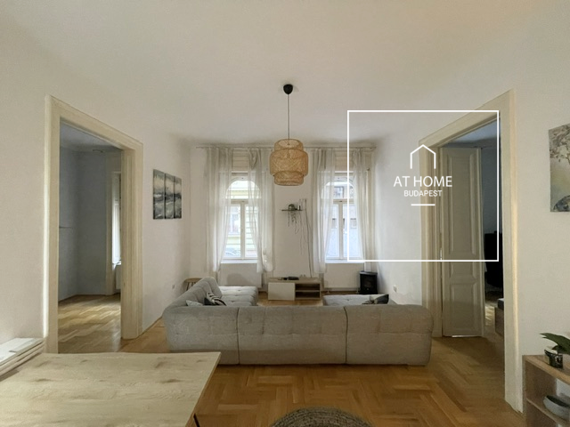 Pet-Friendly 3-Bedroom Apartment for Long-Term Rent in District VI