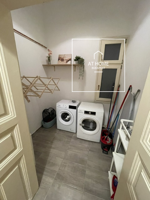 Pet-Friendly 3-Bedroom Apartment for Long-Term Rent in District VI