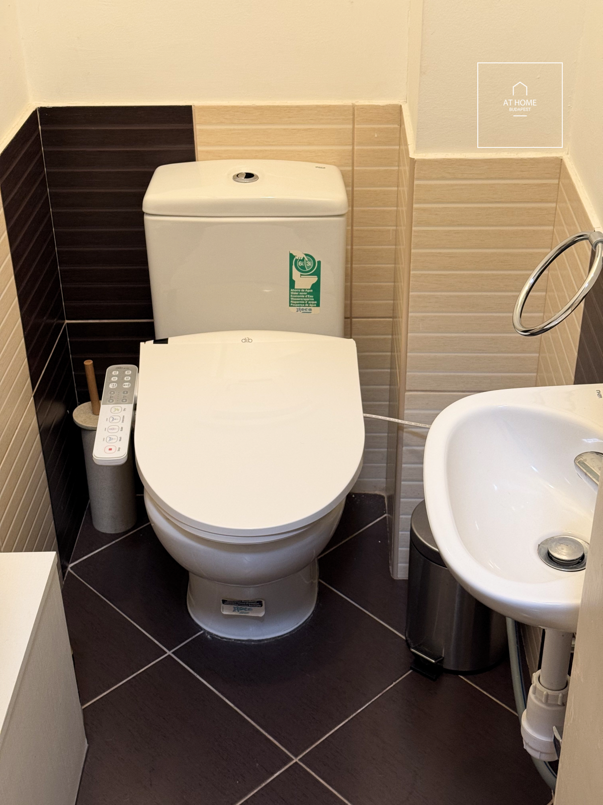 Pet-Friendly 3-Bedroom Apartment for Long-Term Rent in District VI