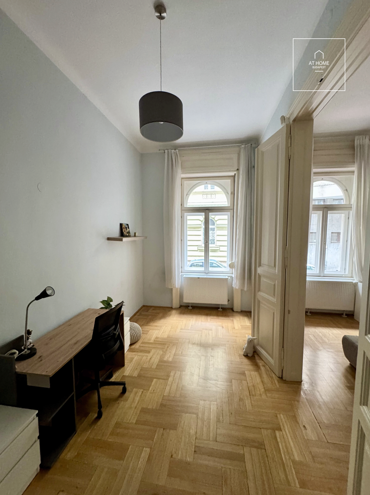 Pet-Friendly 3-Bedroom Apartment for Long-Term Rent in District VI