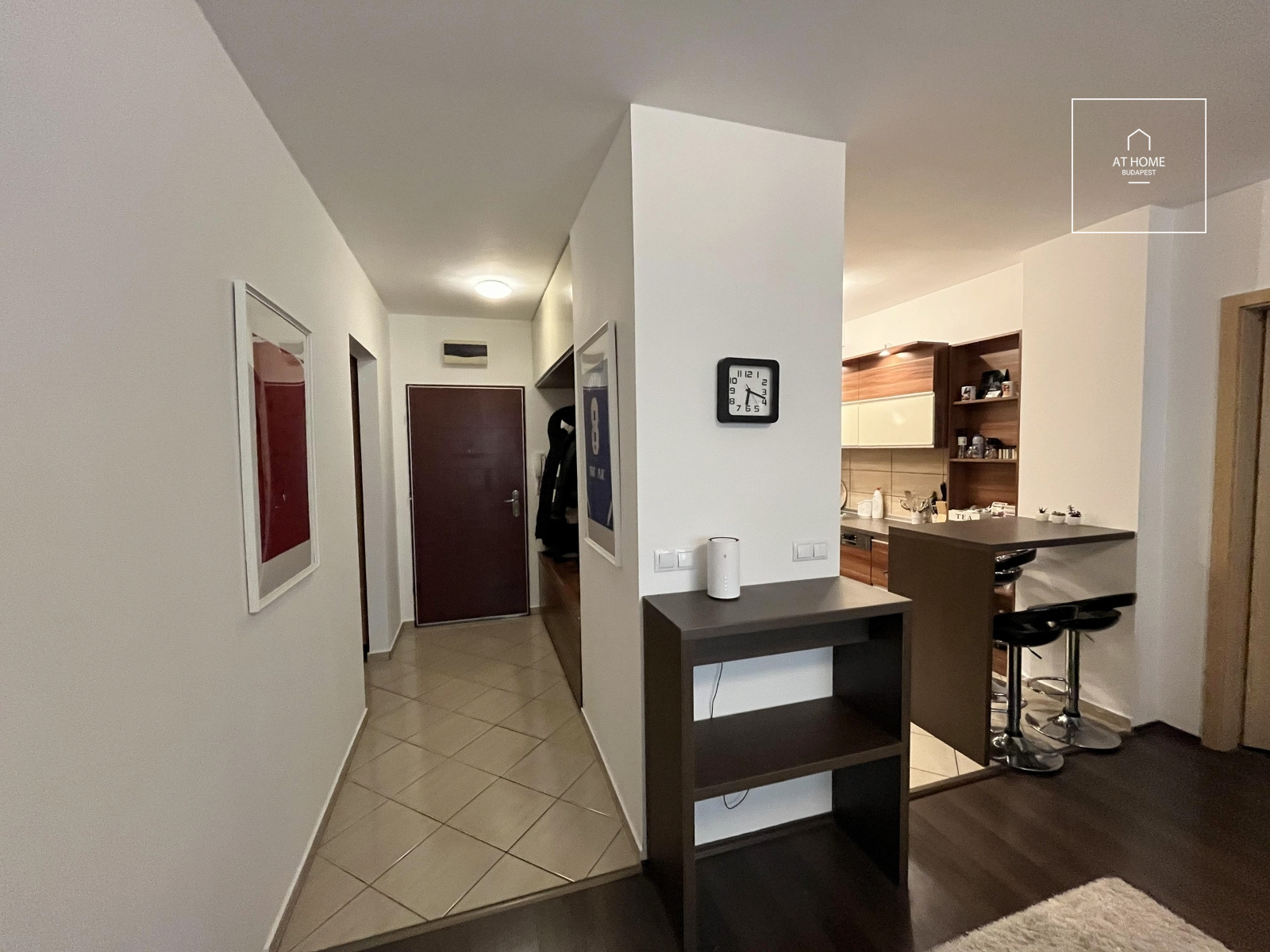 82 sqm apartment with parking space near Andrássy Avenue