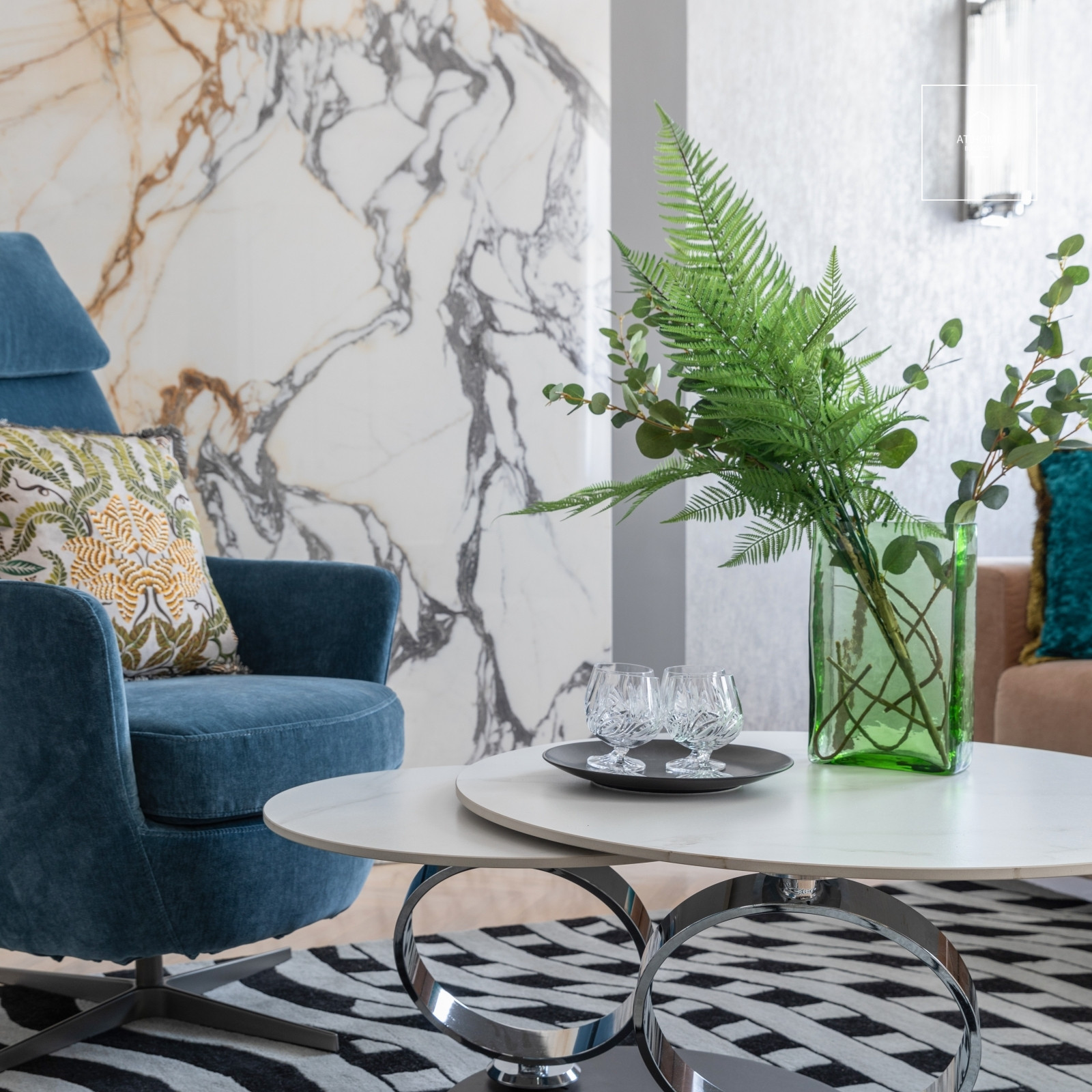 Freshly Renovated and Fully Furnished Downtown Apartment with Panoramic Views