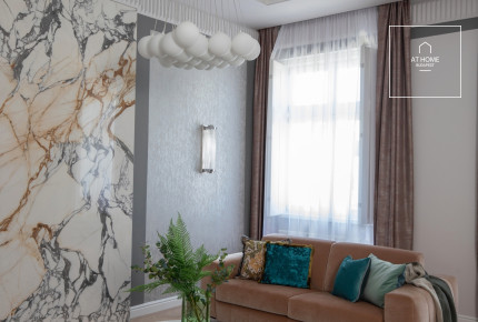 Freshly Renovated and Fully Furnished Downtown Apartment with Panoramic Views