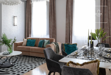 Freshly Renovated and Fully Furnished Downtown Apartment with Panoramic Views