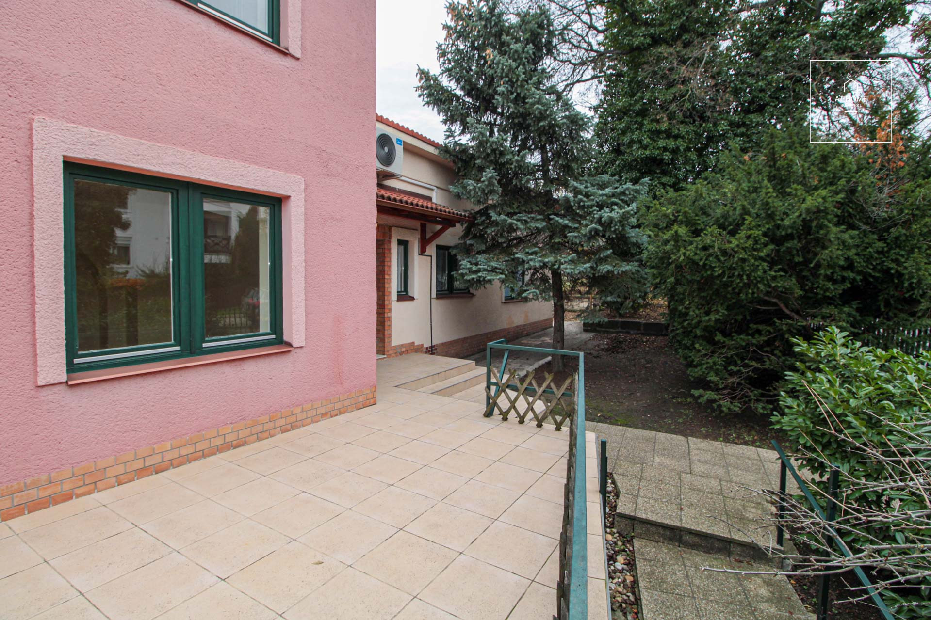 Káprázatos Önálló családi ház kiadó Budapest XII. kerület, Németvölgy