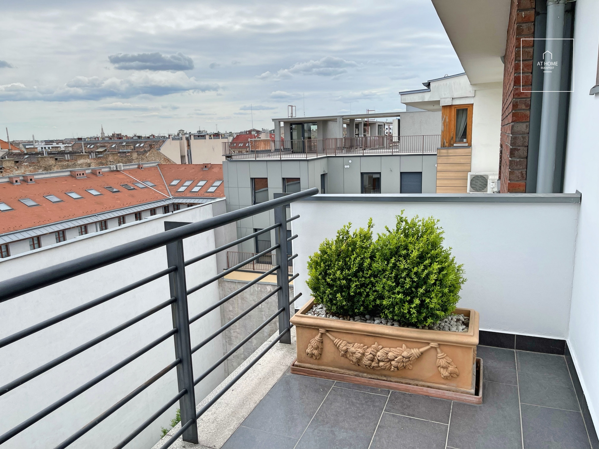 Sunny apartment for rent Budapest VI. district, Terézváros