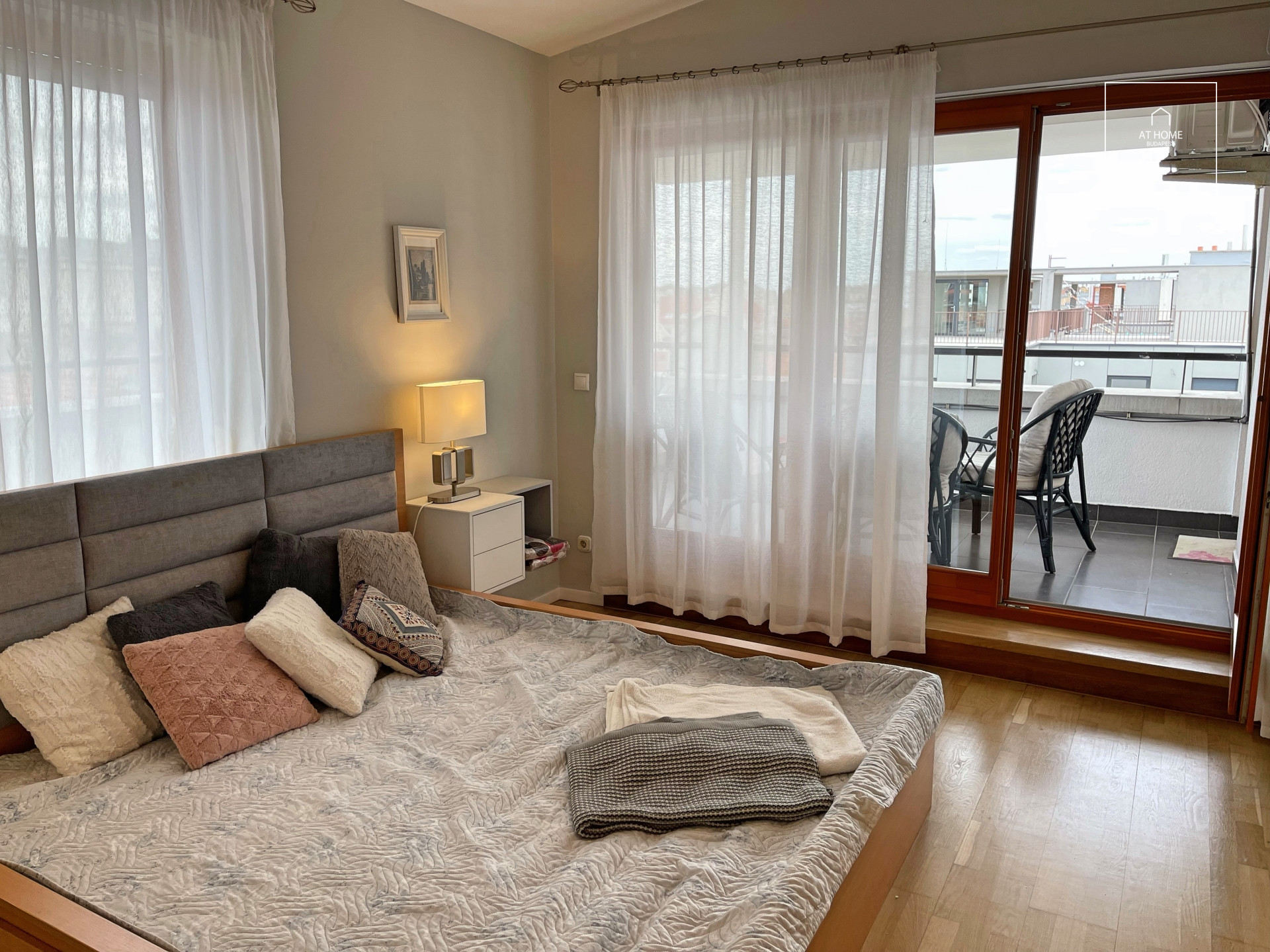 Sunny apartment for rent Budapest VI. district, Terézváros