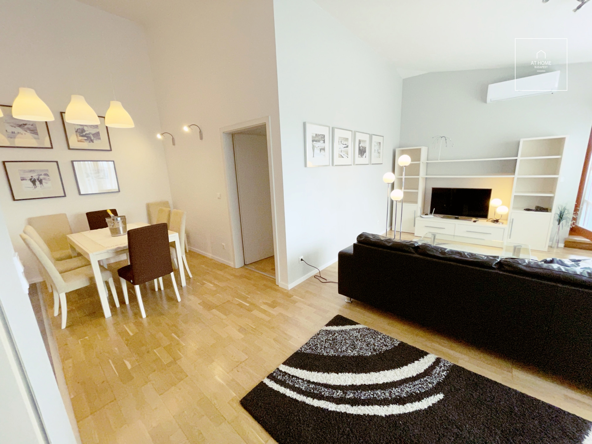 Sunny apartment for rent Budapest VI. district, Terézváros