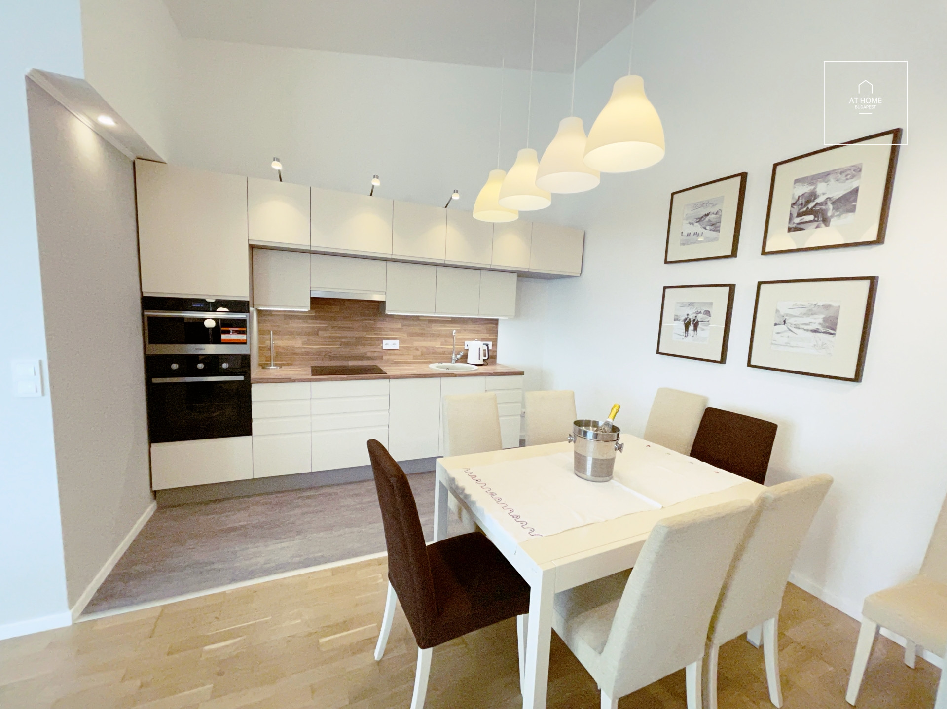 Sunny apartment for rent Budapest VI. district, Terézváros