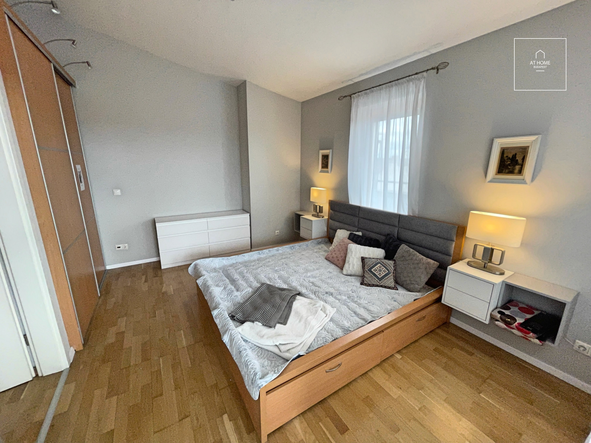 Sunny apartment for rent Budapest VI. district, Terézváros