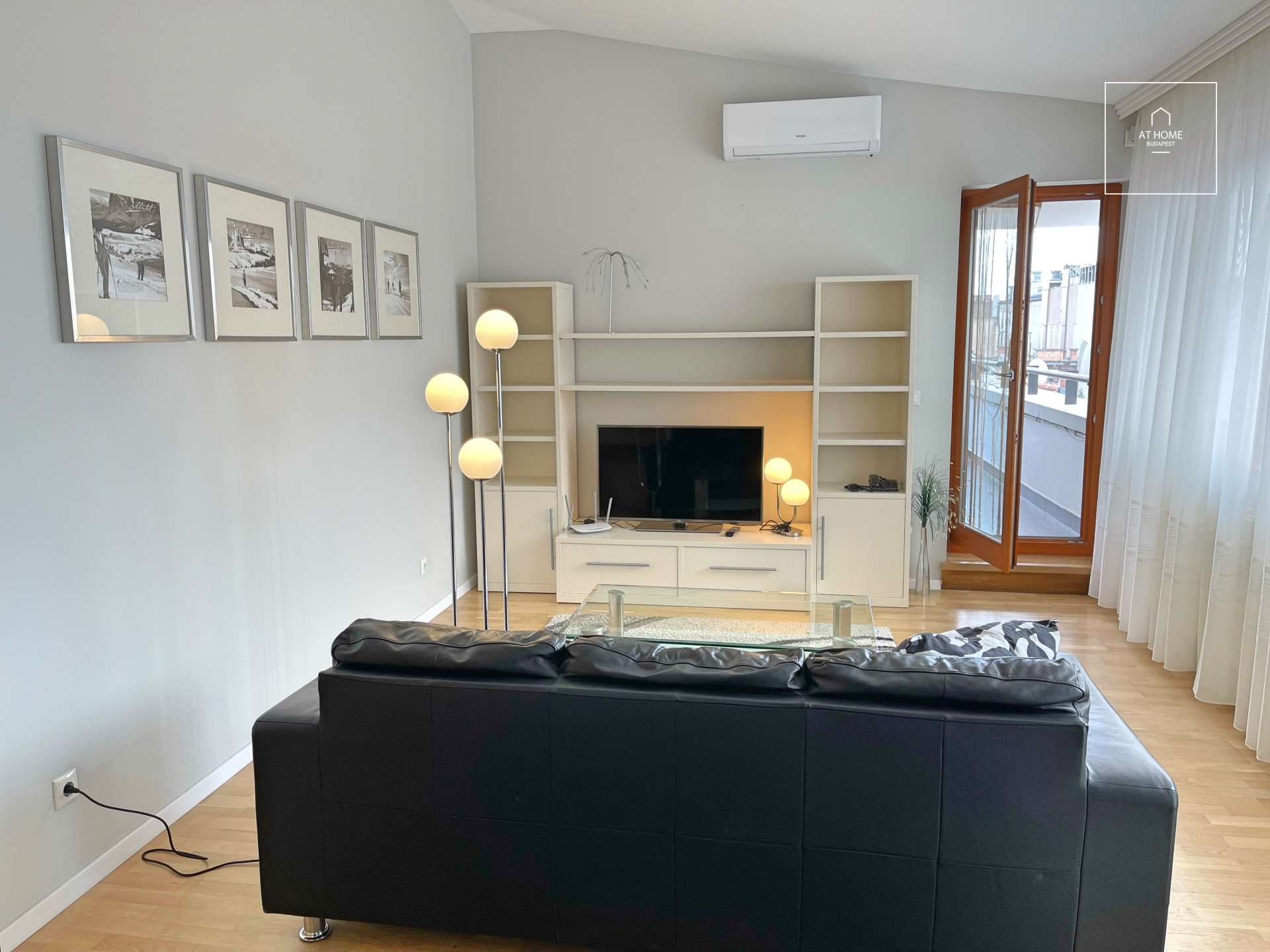 Sunny apartment for rent Budapest VI. district, Terézváros
