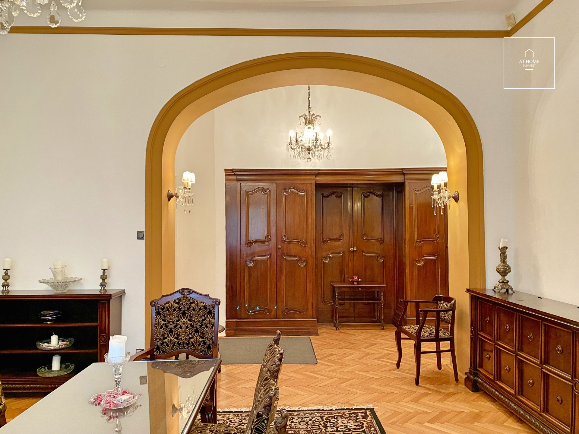 Elegant historic villa Apartment for Rent in Rézmál – Also Suitable as an Office