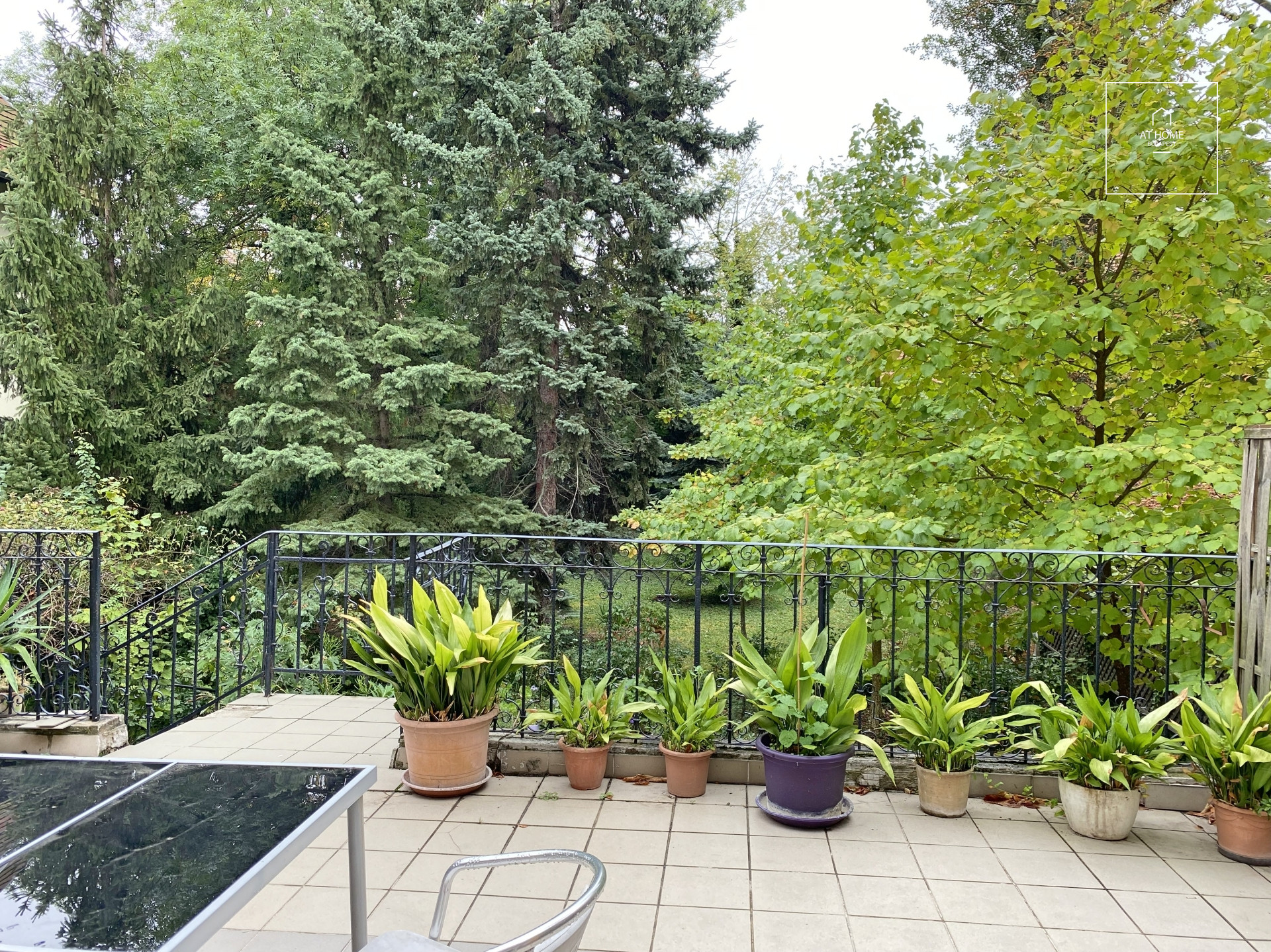 Elegant historic villa Apartment for Rent in Rézmál – Also Suitable as an Office