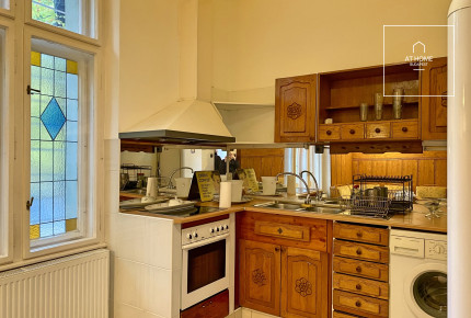 Elegant historic villa Apartment for Rent in Rézmál – Also Suitable as an Office