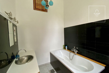 Elegant historic villa Apartment for Rent in Rézmál – Also Suitable as an Office