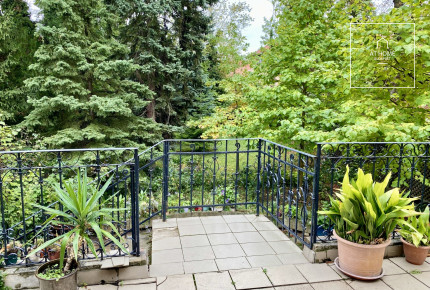 Elegant historic villa Apartment for Rent in Rézmál – Also Suitable as an Office
