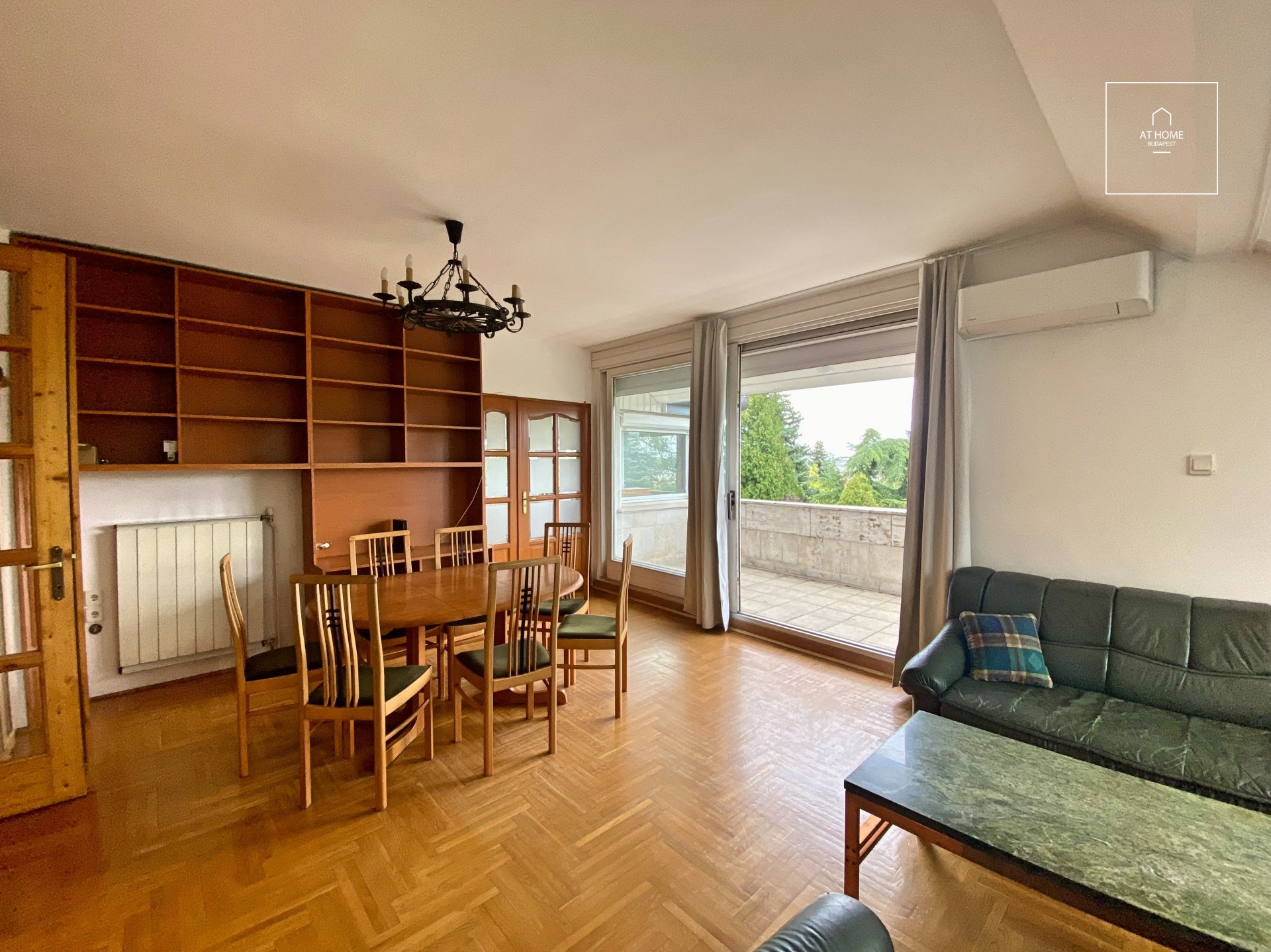 Teraszos két hálószobás lakás Budapest XII. kerület, Kissvábhegy