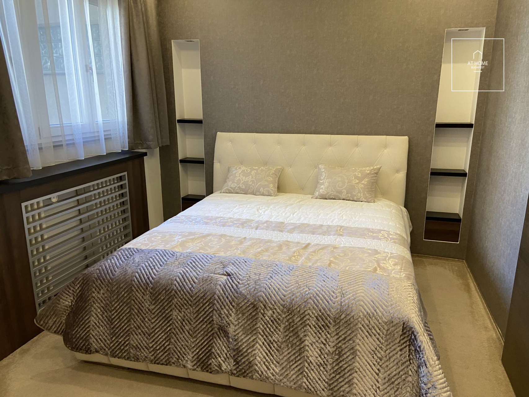 Premium one-bedroom apartment available for rent in Budapest, 5th district, Downtown