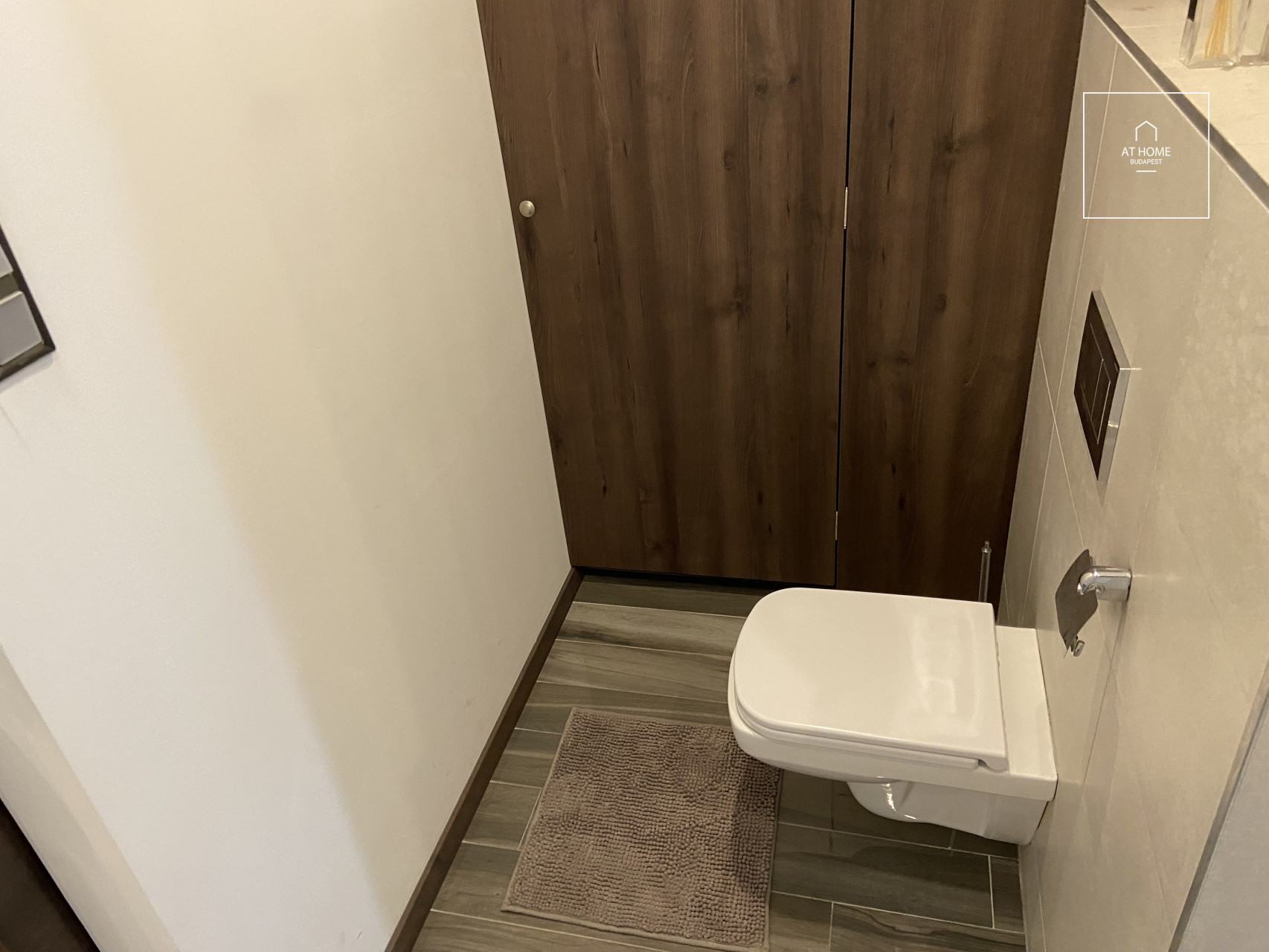 Premium one-bedroom apartment available for rent in Budapest, 5th district, Downtown