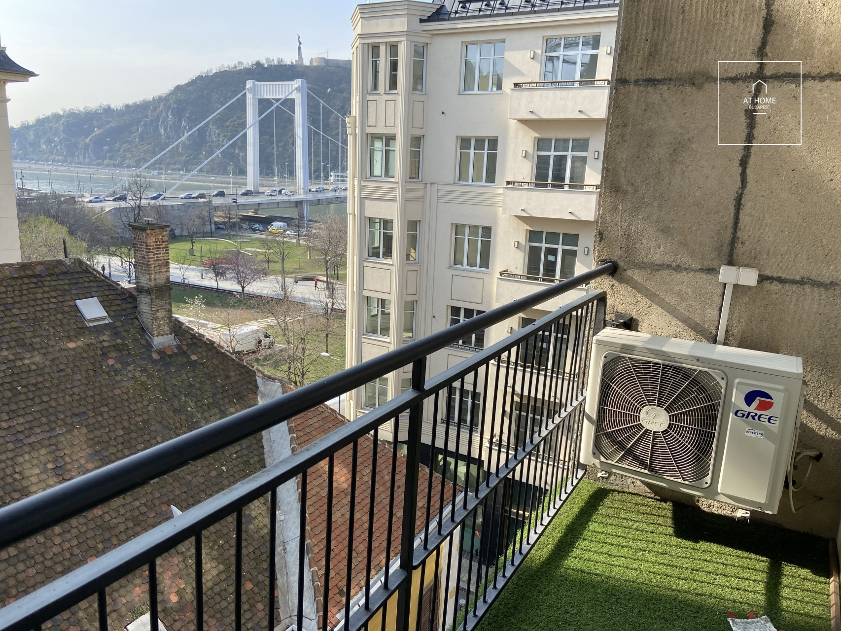 Premium one-bedroom apartment available for rent in Budapest, 5th district, Downtown
