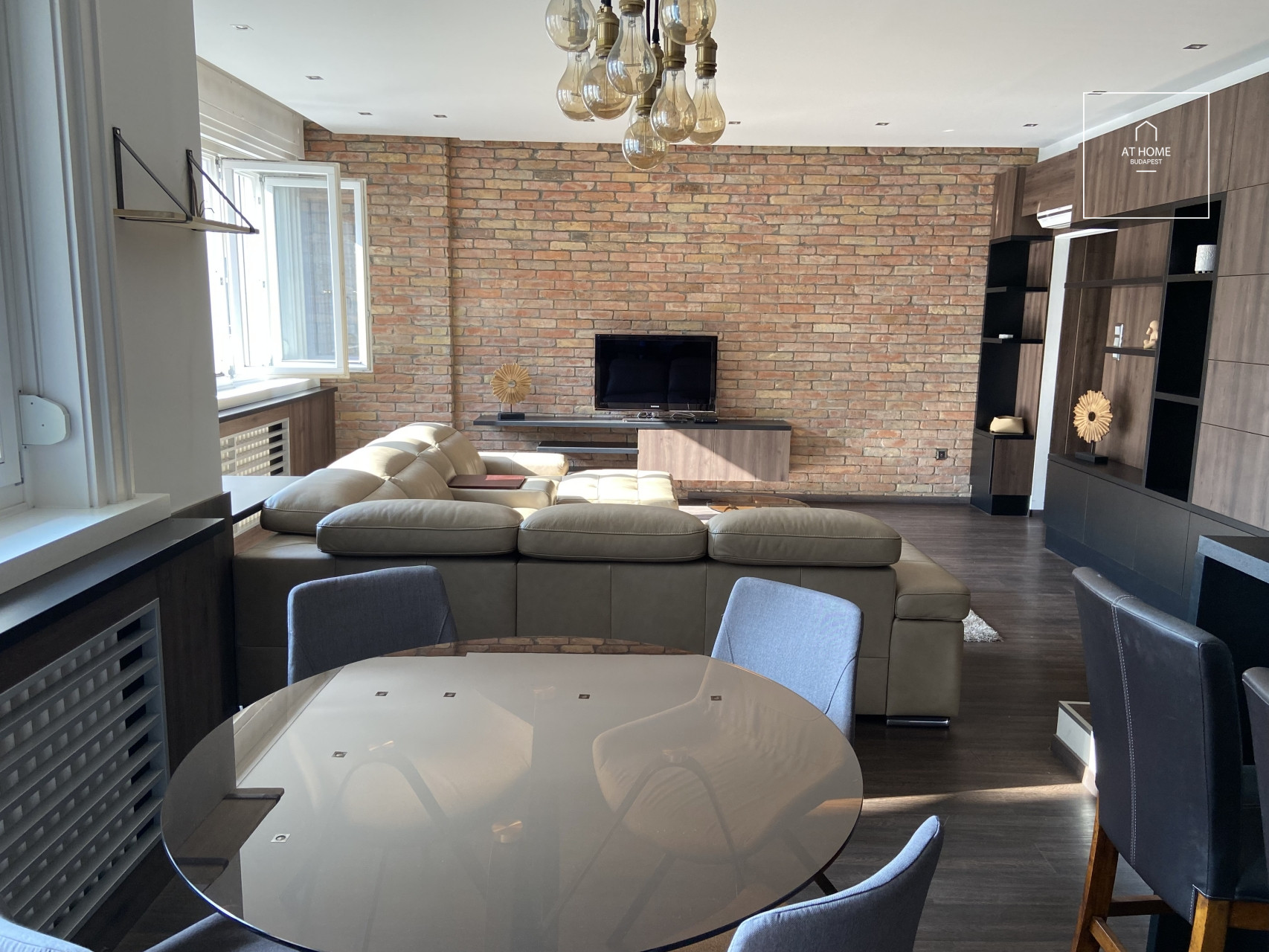 Premium one-bedroom apartment available for rent in Budapest, 5th district, Downtown