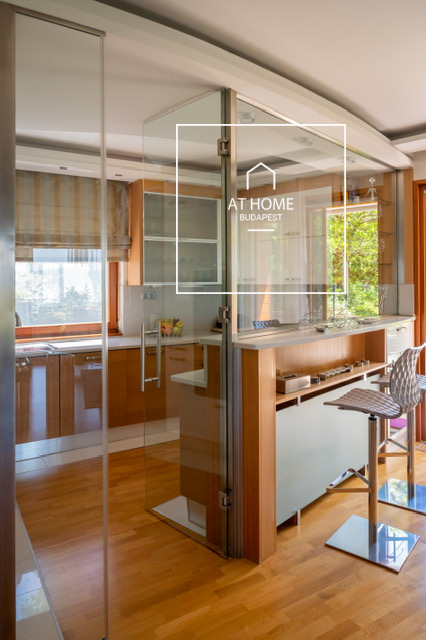 150 sqm First-Floor Apartment with 3 Bedrooms and Parking in District XII