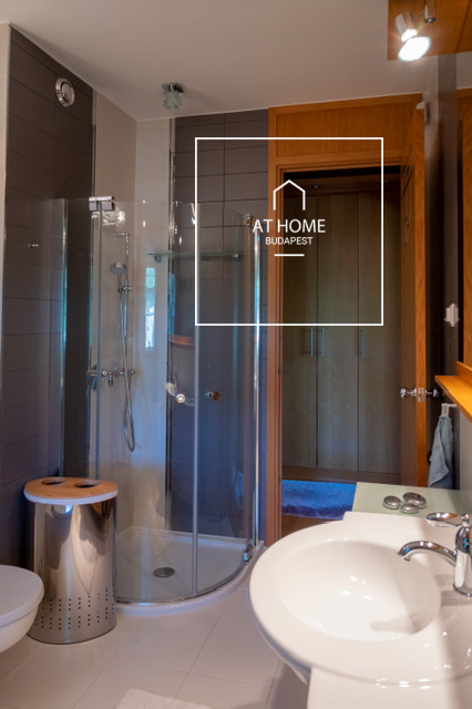 150 sqm First-Floor Apartment with 3 Bedrooms and Parking in District XII