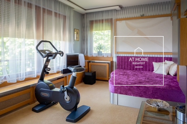 160 sqm First-Floor Apartment with 3 Bedrooms and Parking in District XII