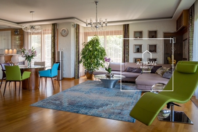 160 sqm First-Floor Apartment with 3 Bedrooms and Parking in District XII