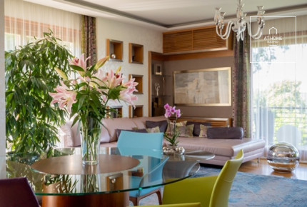 160 sqm First-Floor Apartment with 2 Bedrooms and Parking in District XII