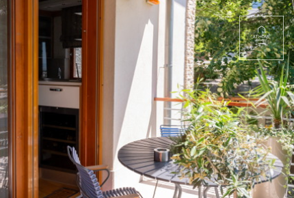 160 sqm First-Floor Apartment with 2 Bedrooms and Parking in District XII