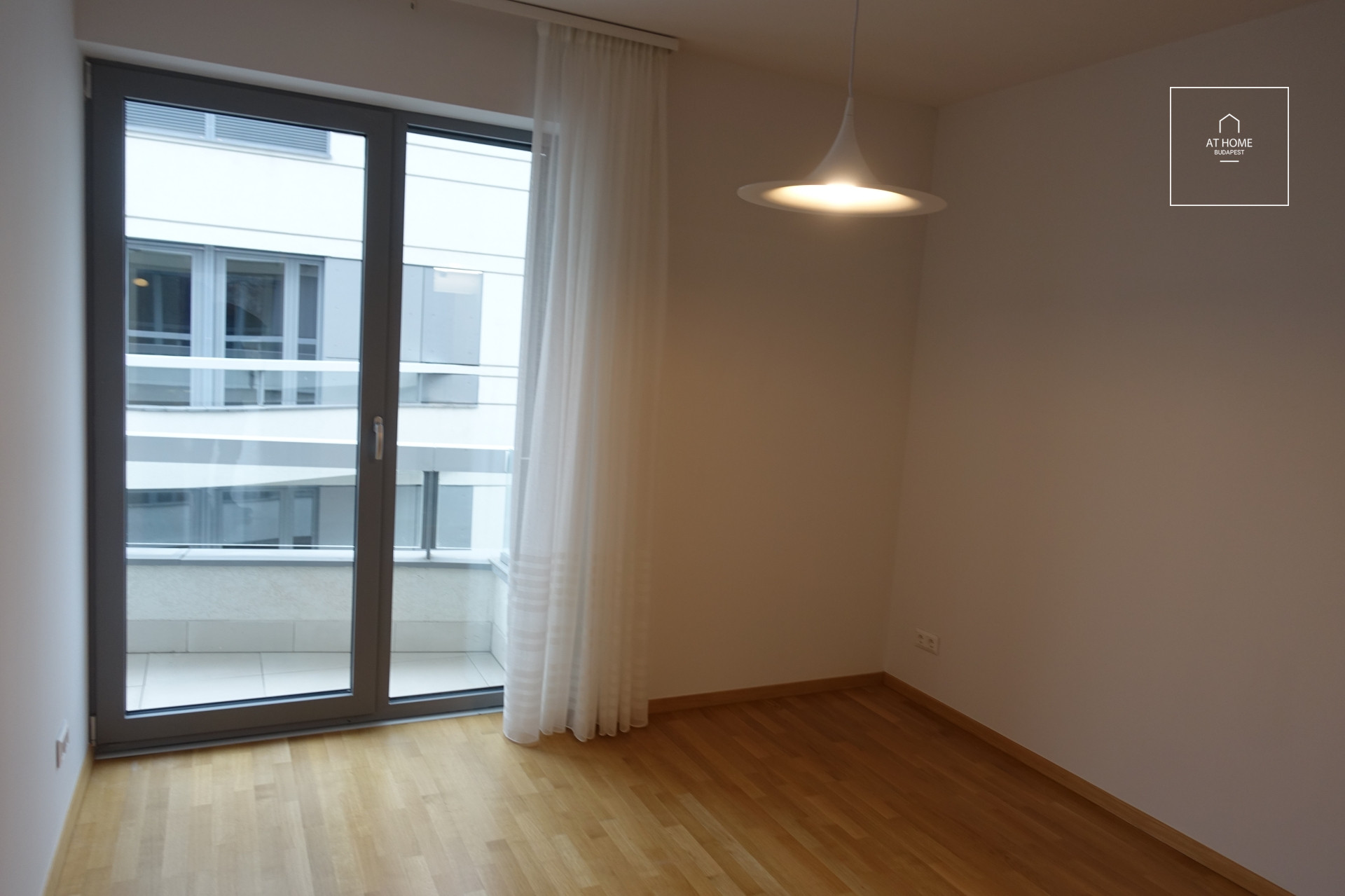 Newly built 2-bedroom apartment for rent in the VI. district