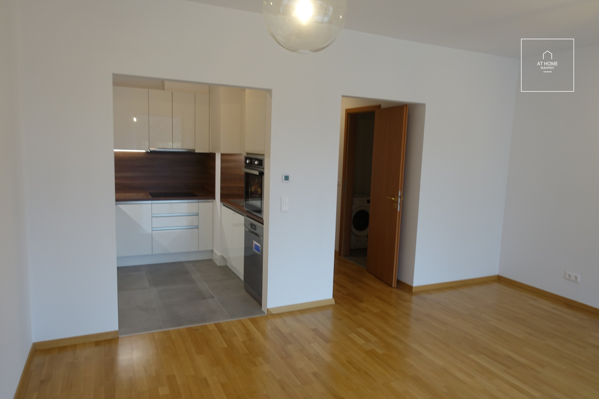 Newly built 2-bedroom apartment for rent in the VI. district