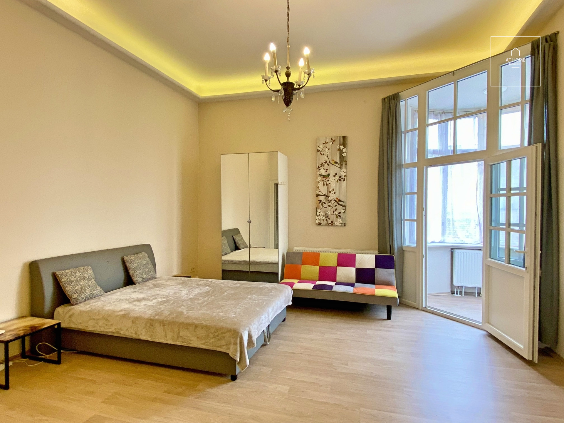 Sunny apartment for rent Budapest VI. district, Terézváros