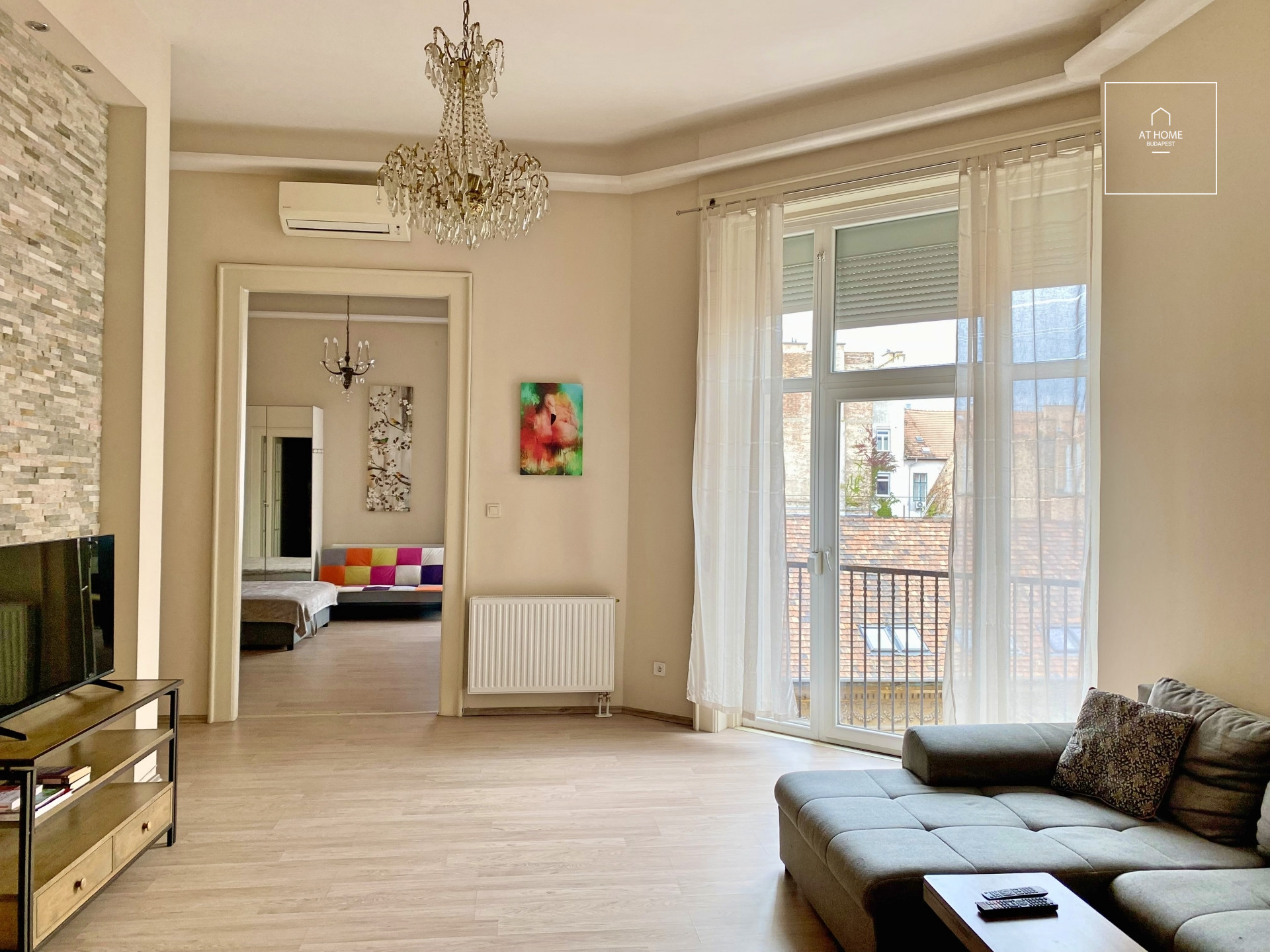 Sunny apartment for rent Budapest VI. district, Terézváros