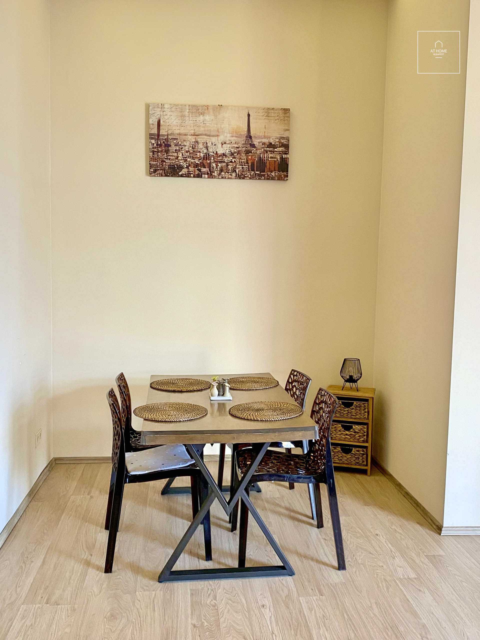 Sunny apartment for rent Budapest VI. district, Terézváros