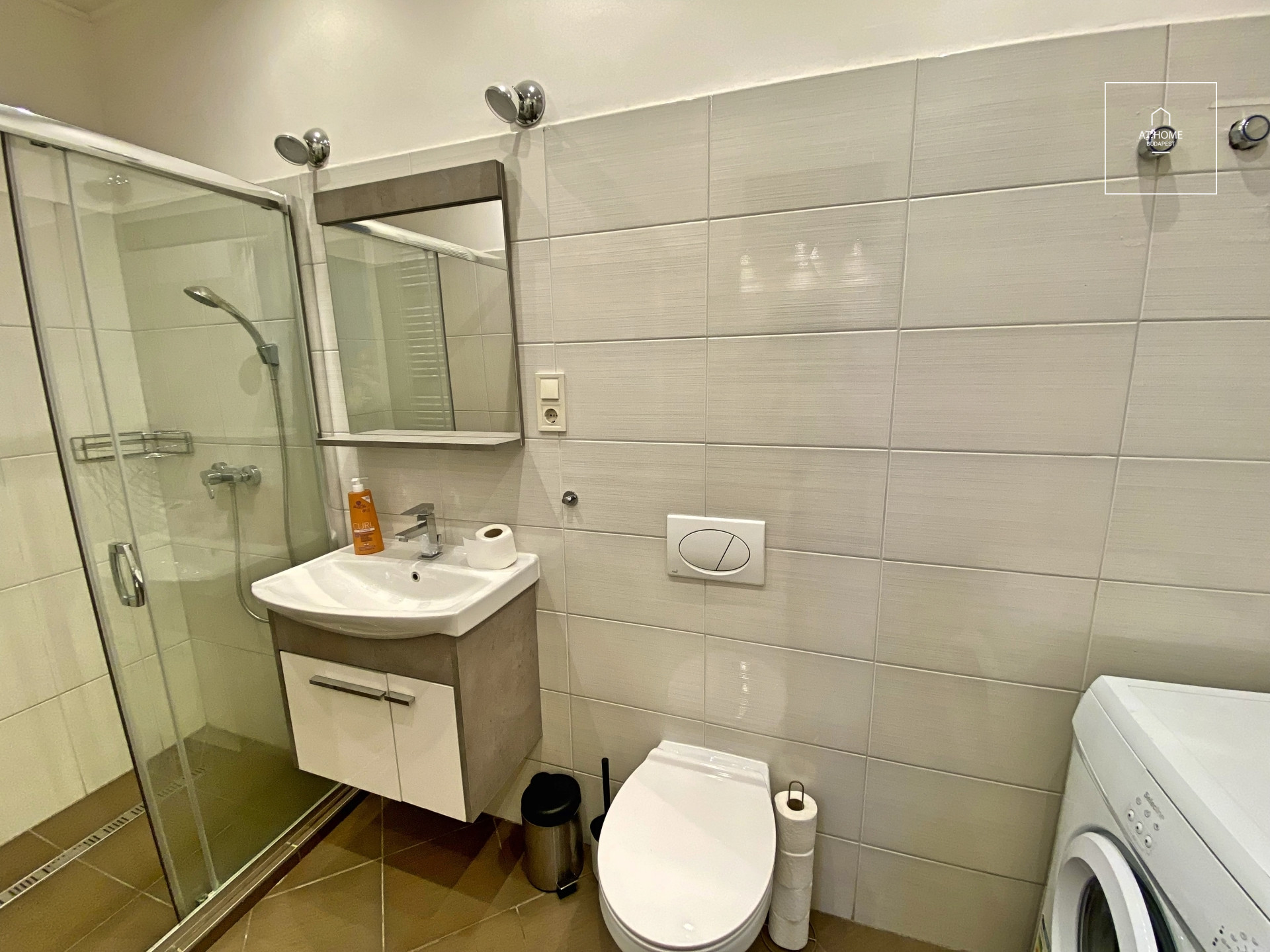 Sunny apartment for rent Budapest VI. district, Terézváros