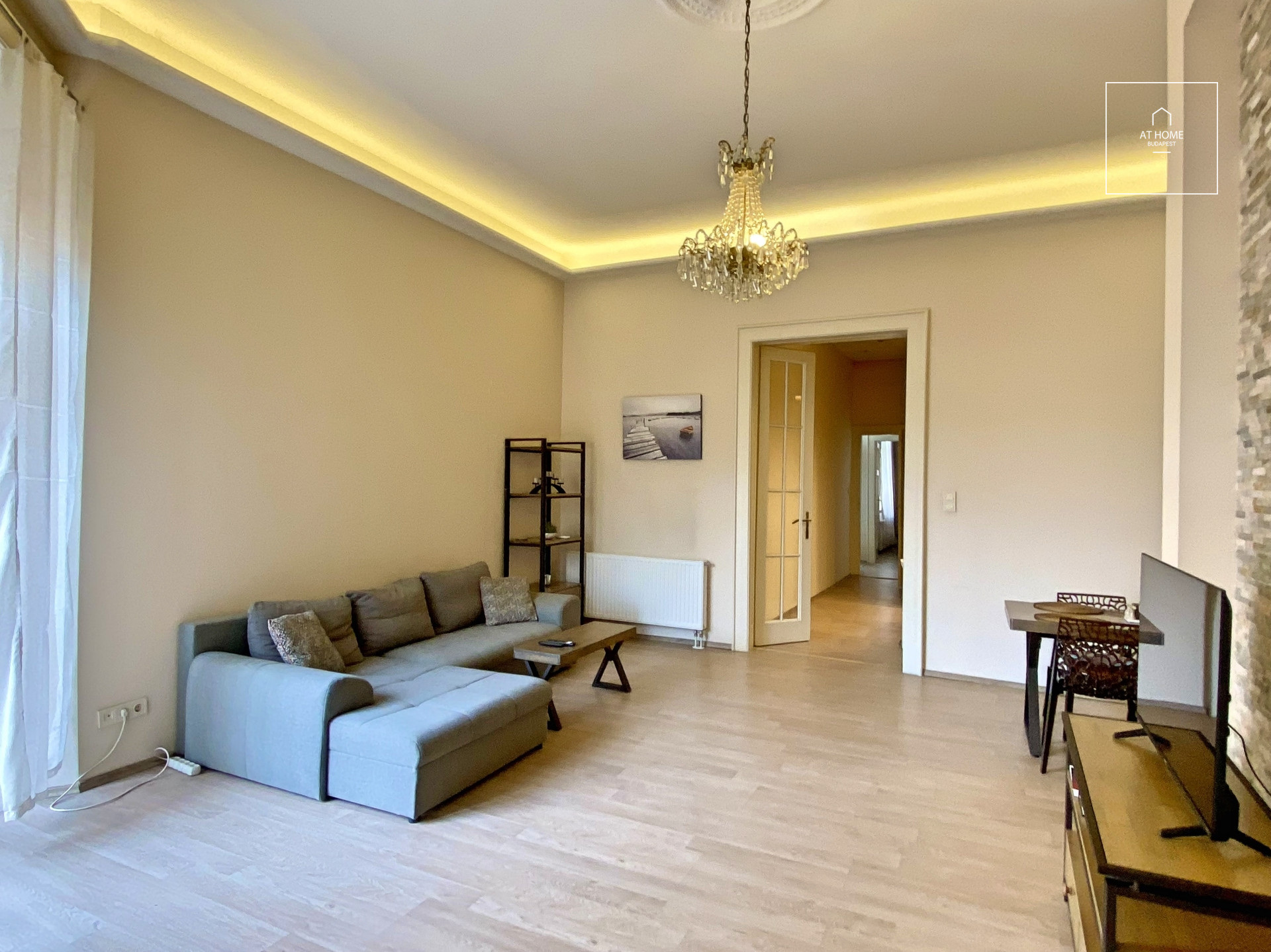 Sunny apartment for rent Budapest VI. district, Terézváros