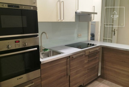 Sunny apartment for rent Budapest VI. district, Terézváros