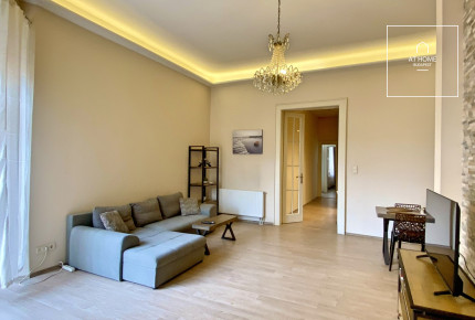 Sunny apartment for rent Budapest VI. district, Terézváros