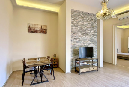Sunny apartment for rent Budapest VI. district, Terézváros