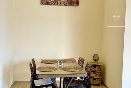 Sunny apartment for rent Budapest VI. district, Terézváros