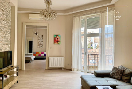 Sunny apartment for rent Budapest VI. district, Terézváros